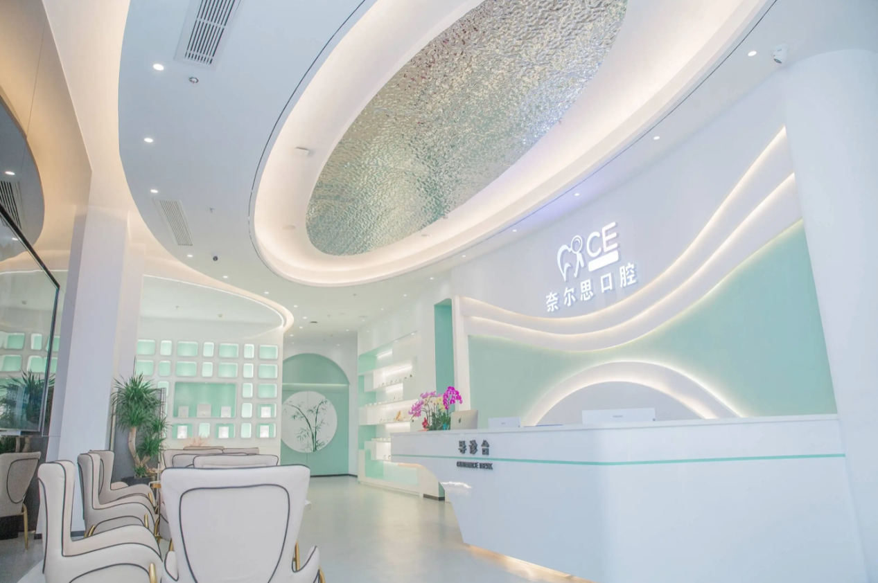宝威体育官网：宝威体育下载网站：SY齿科美学创始人冯泽华——投身微笑经济口腔事业(图3)