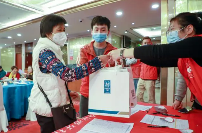 广东省全民爱牙行动：全智能亲水种牙节助街坊实现“种牙自由”(图3)